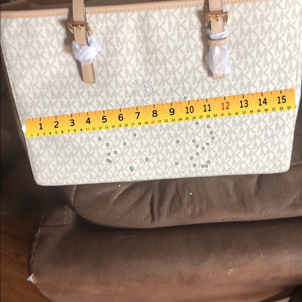 NWT Michael Kors Jet Set Tote - Picture 3 of 5